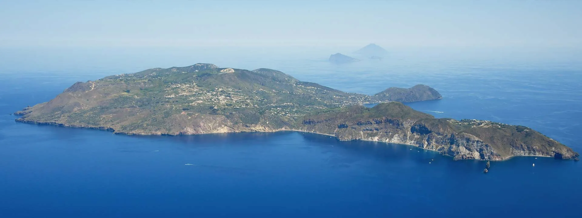 header-Eolie-Islands-Lipari-and-Vulcano.jpg