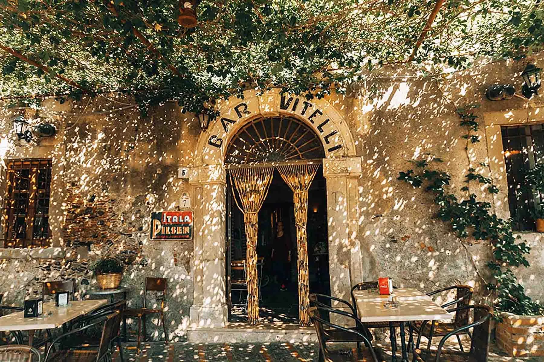 Bar-Vitelli-ingresso