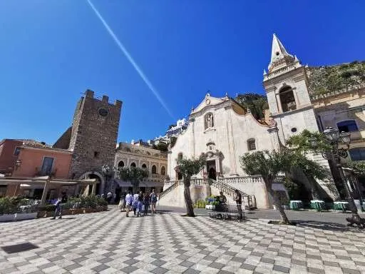 IX-April-Square-Taormina-Sicily